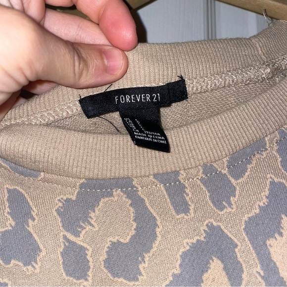 Forever 21 Marines Cheetah Print Eagle Sweatshirt - Picture 4 of 4